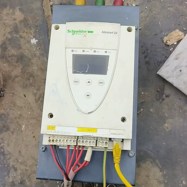 施耐德Altistart 22 ATS22C11Q软启动器实拍