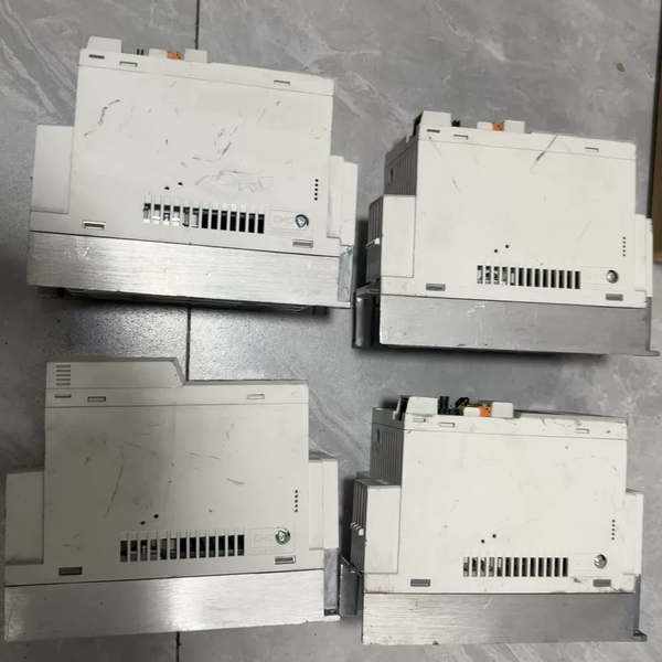 ABB ACS180-04S-03A3-4变频器