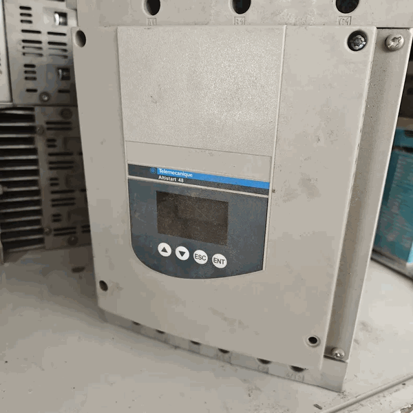 施耐德ATS48D62Q软启动器实物