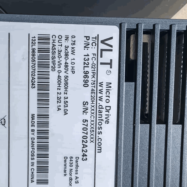 丹佛斯FC-021PK75T4E20H变频器铭牌
