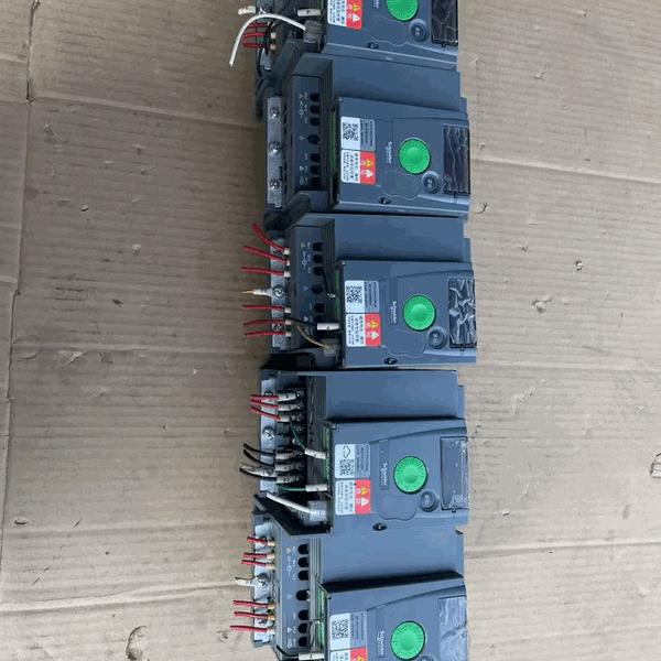 施耐德ATV310HU22N4A变频器