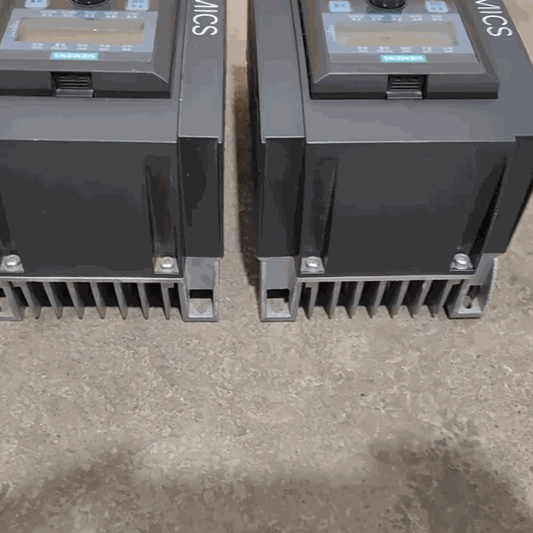 西门子V10 0.75KW变频器侧面