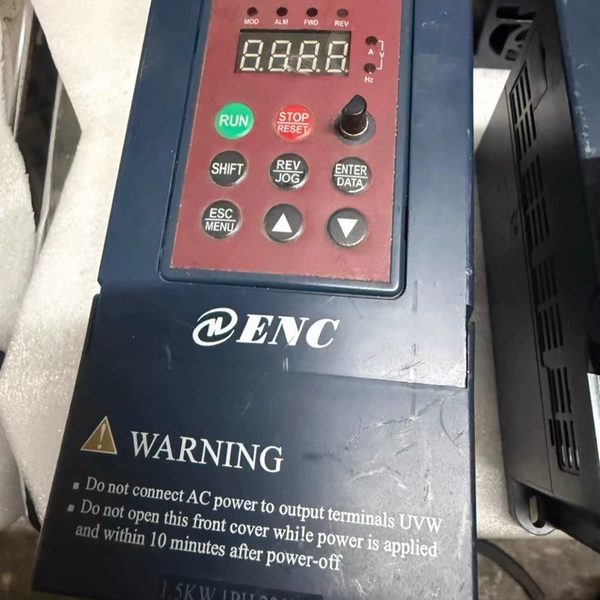 易能EDS800-2S0015N变频器